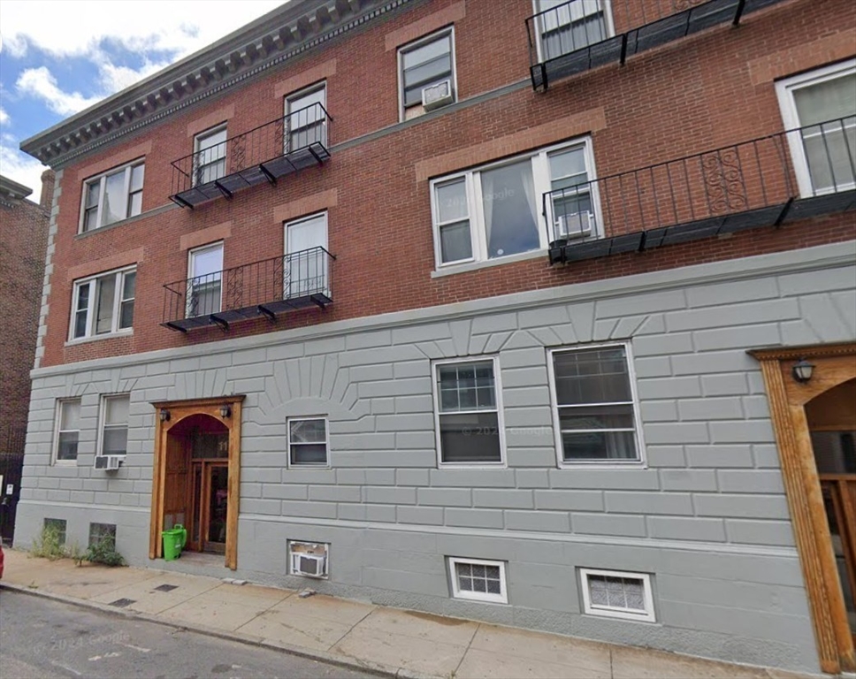 11 Aberdeen St, Fenway