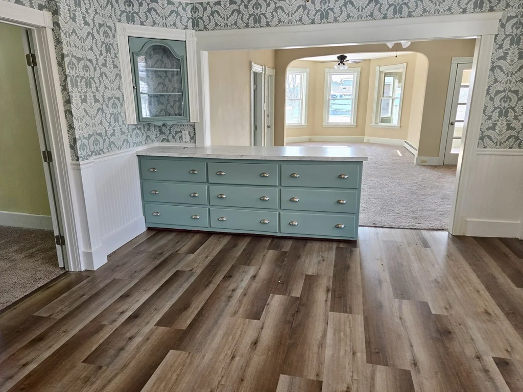 93 Cliff St, Southbridge