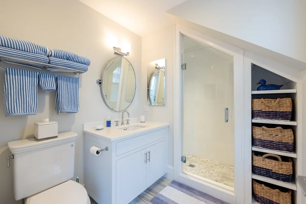 12 East Lincoln Ave, Brant Point