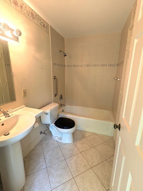 6 Christina, Wayland