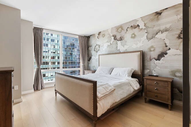 1 Franklin St, Midtown