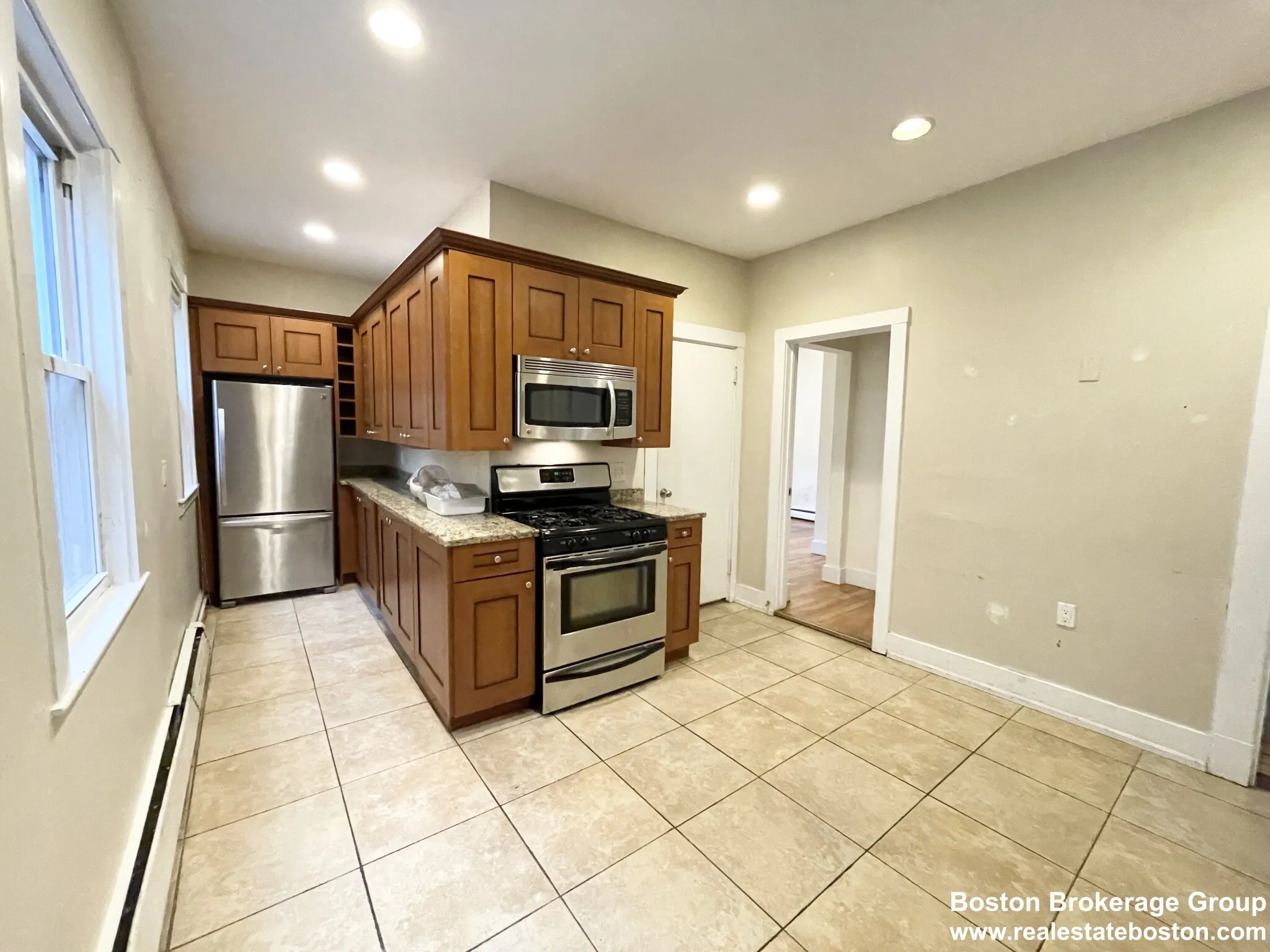 72 Calumet St, Mission Hill