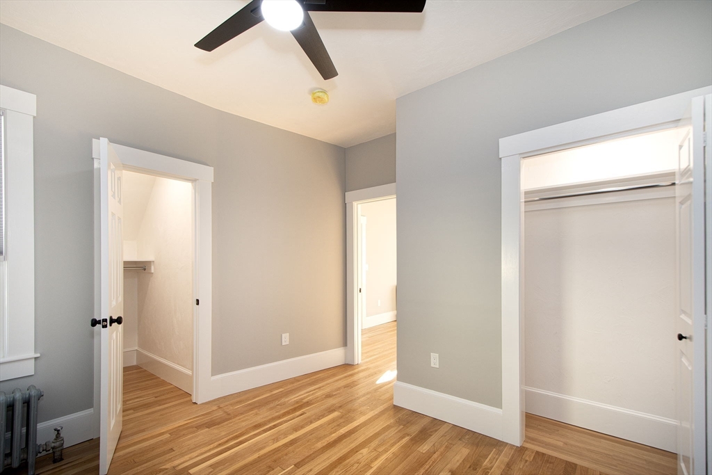 29 East Ave, Whitman