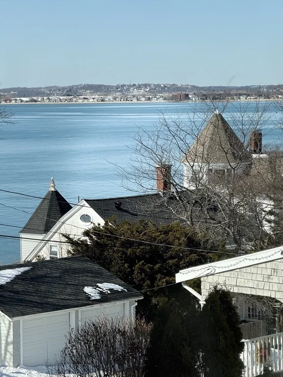 42 Phillips Rd, Nahant