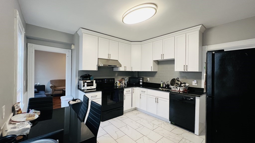 60 Fiske St, Waltham