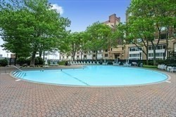 65 E India Row, Waterfront