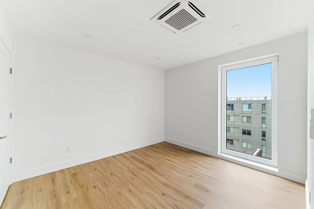 1035 Commonwealth Ave, Allston
