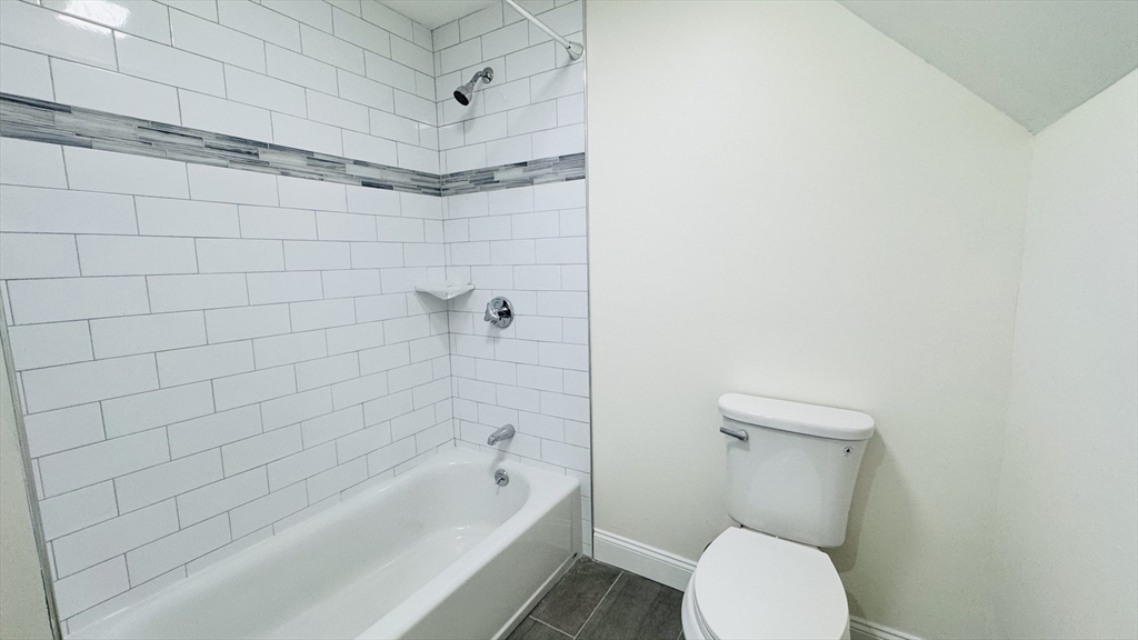 16 Hopkins St, Dorchester