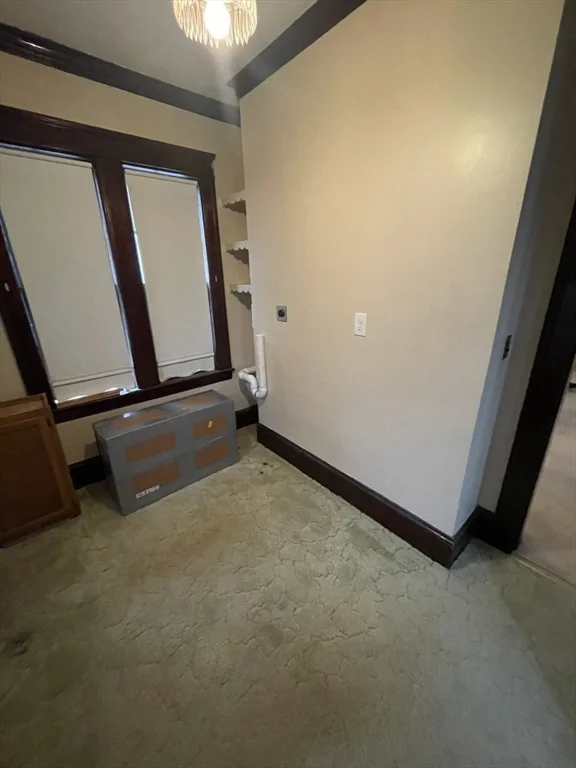 51 Richmond Ave, West Side