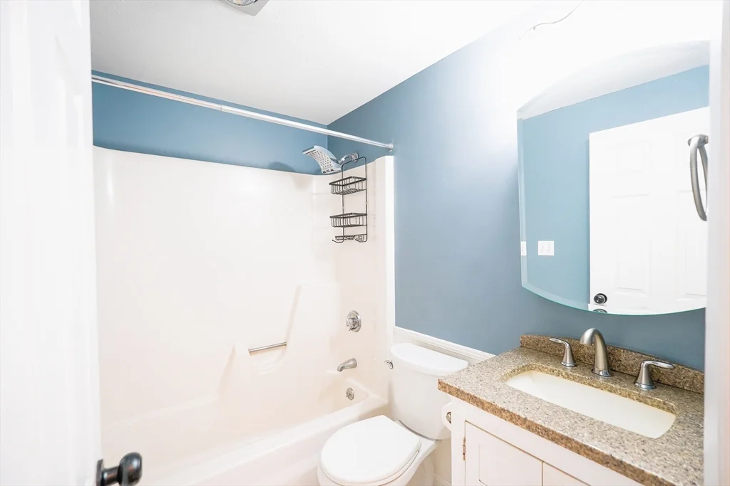 40 Spring Cove Rd, Nashua