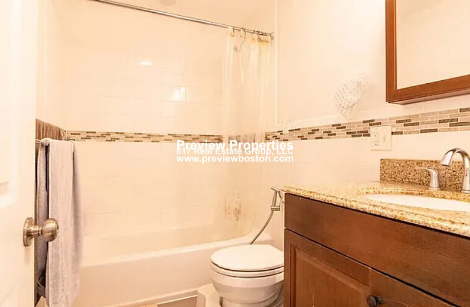 51 Cameron St, Boylston Street