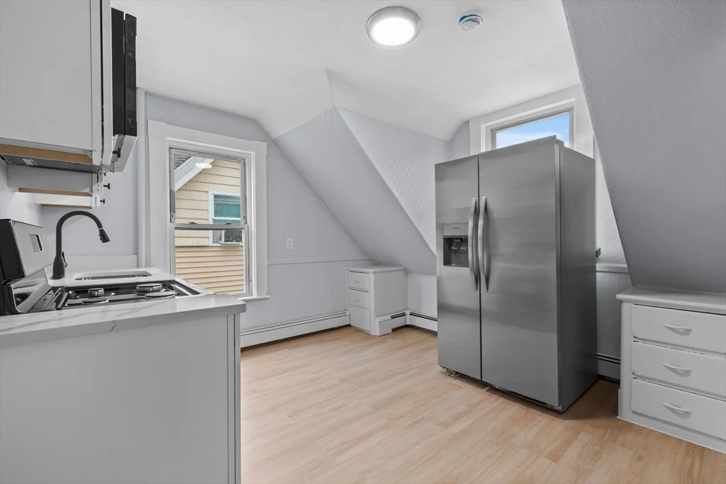 48 Hamilton Ave, Lynn