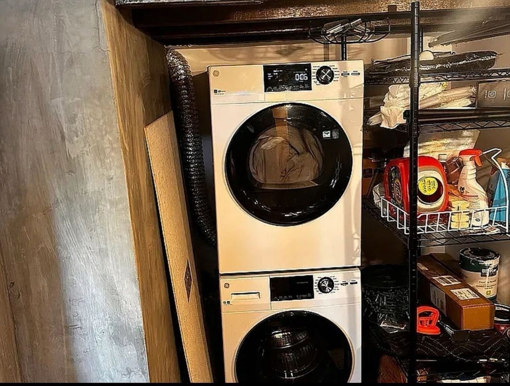 96 Warren St, Roxbury