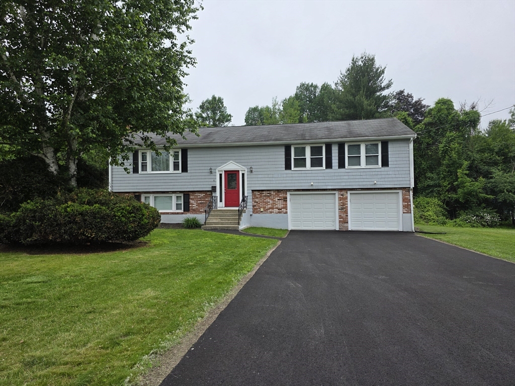 4 Hickey Dr, Framingham