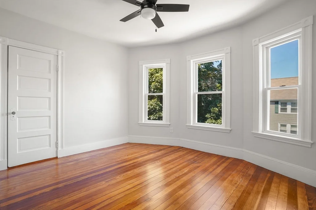 133 Winthrop St, Medford