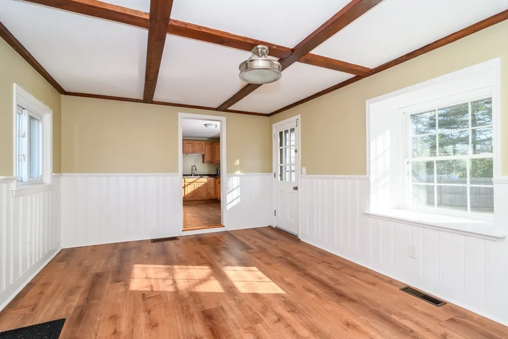 7 Ferndale Rd, Natick