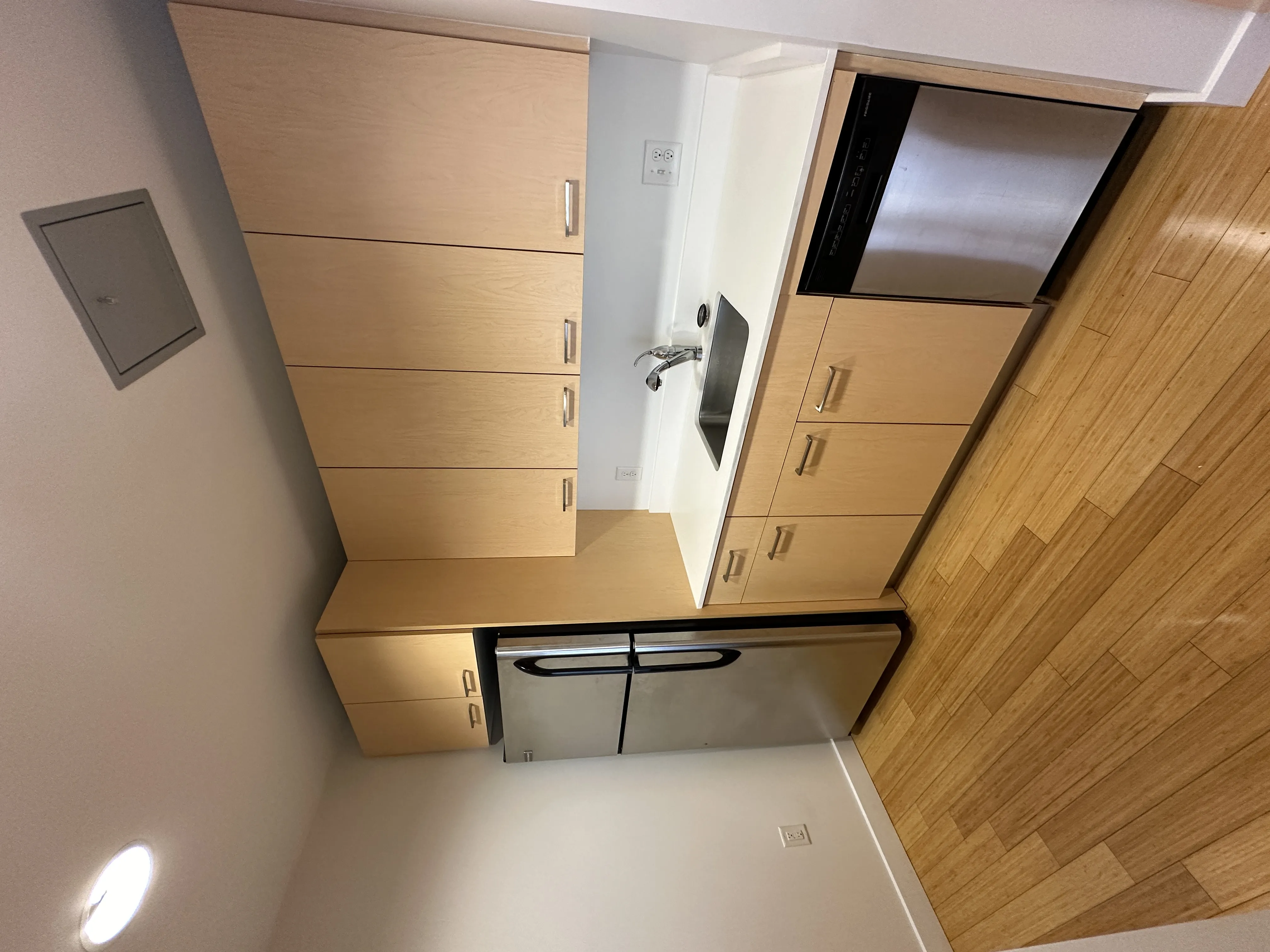 1085 Boylston St, Fenway