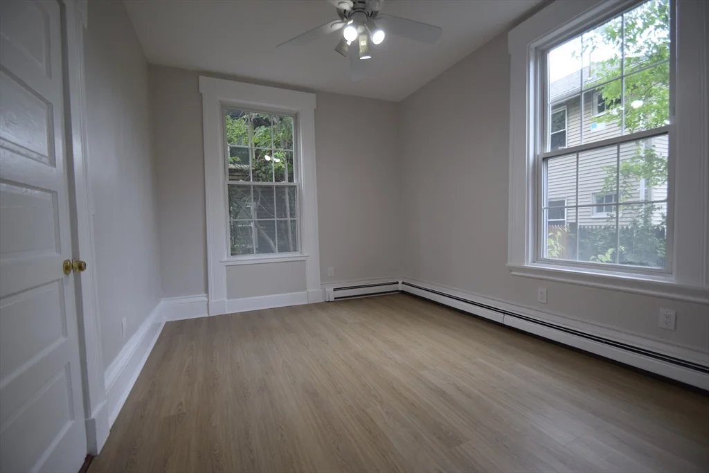 24 Saint James St, Newton