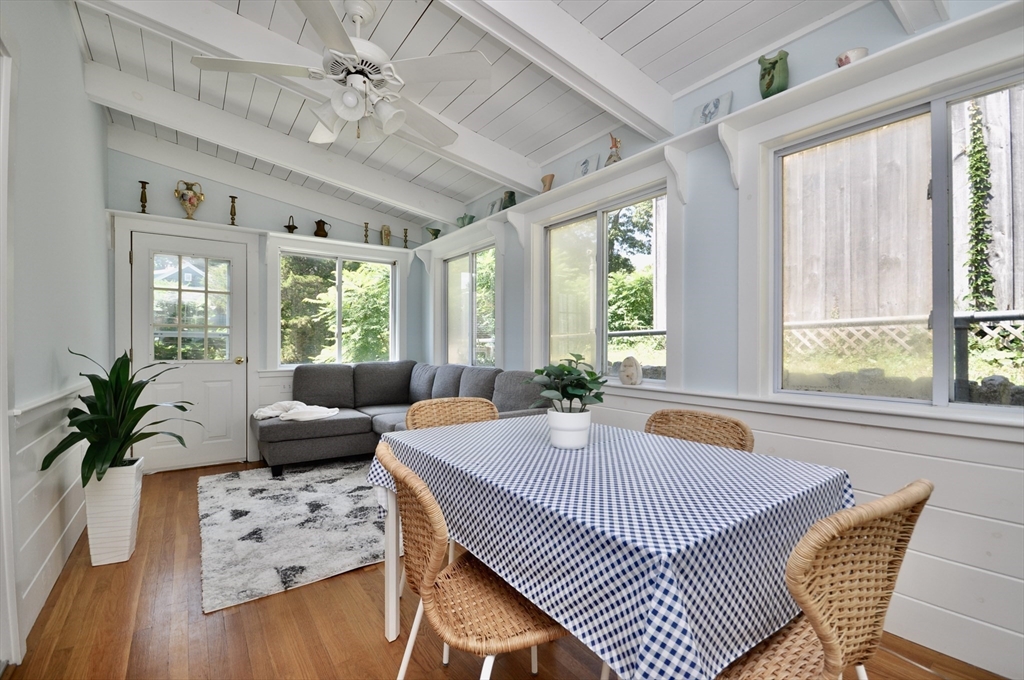 28 Cochituate Rd, Priscilla Beach