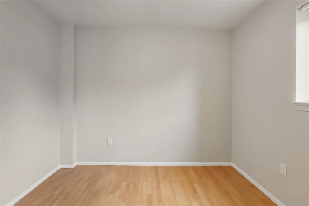 350 North, North End