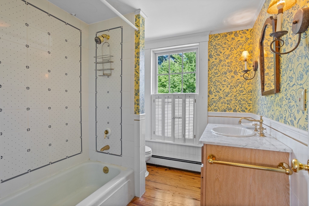 362 King St, Littleton