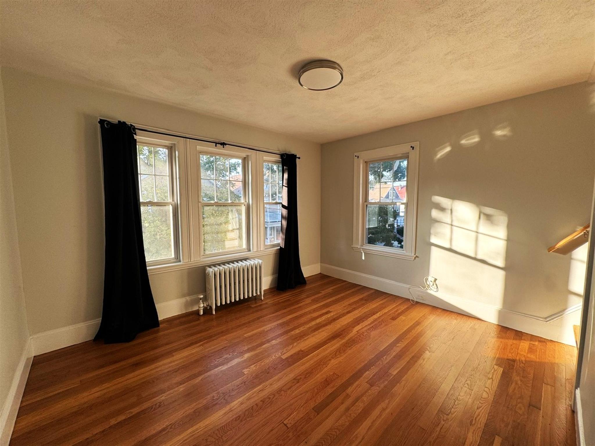 22 Harris Rd, Medford