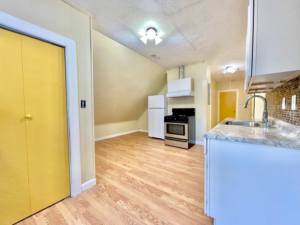 89 Tuttle St, Dorchester