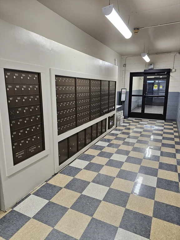 8 Whittier Pl, West End