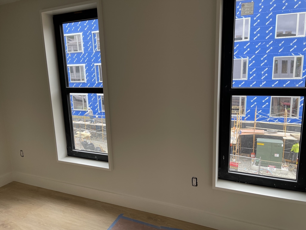 78 Gates St, South Boston