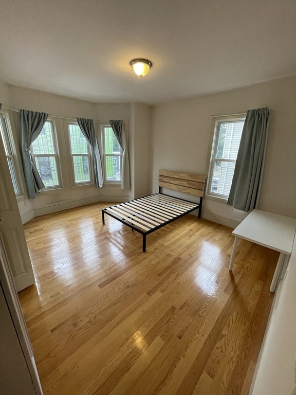 32 Suffolk St, The Port