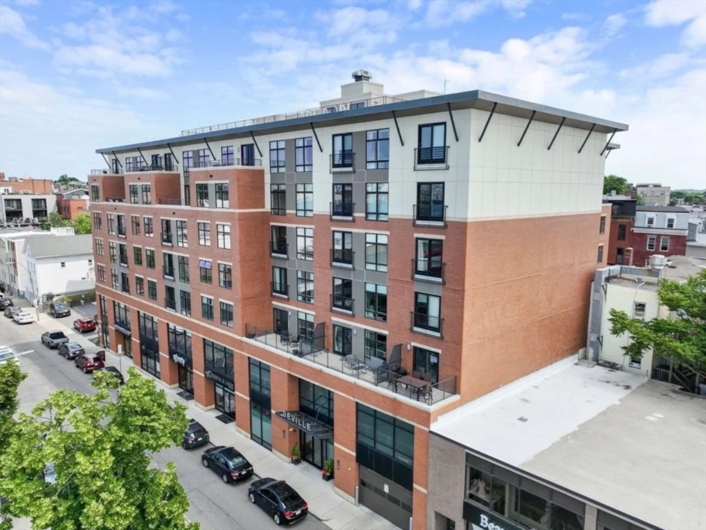 250 Meridian St, East Boston