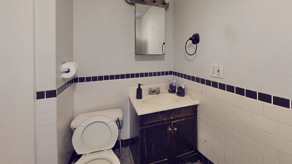 36 Mozart, Jamaica Plain