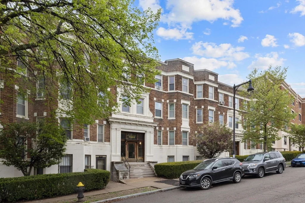 1669 Commonwealth Ave, Brighton