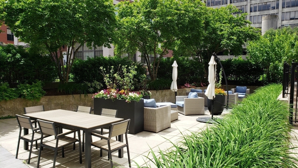 700 Harrison Ave, South End