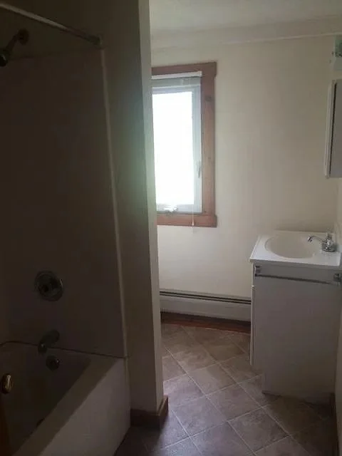 423 North East St, Amherst