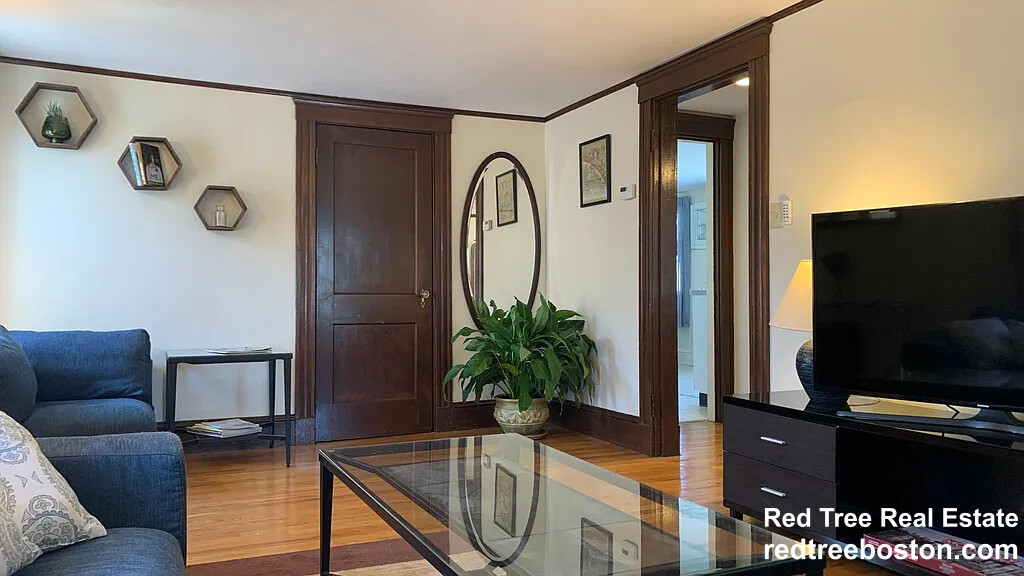 12 Homer St, Watertown