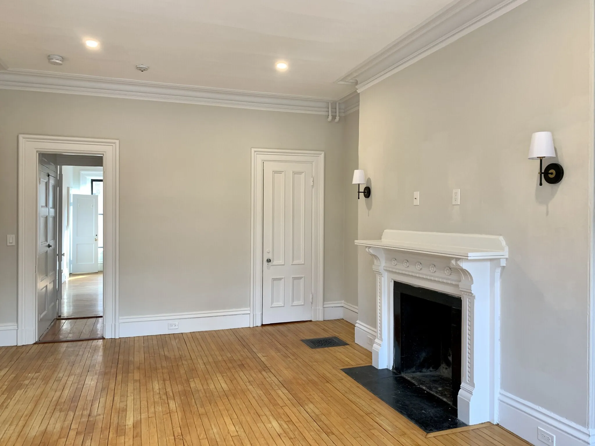 354 Marlborough St, Back Bay