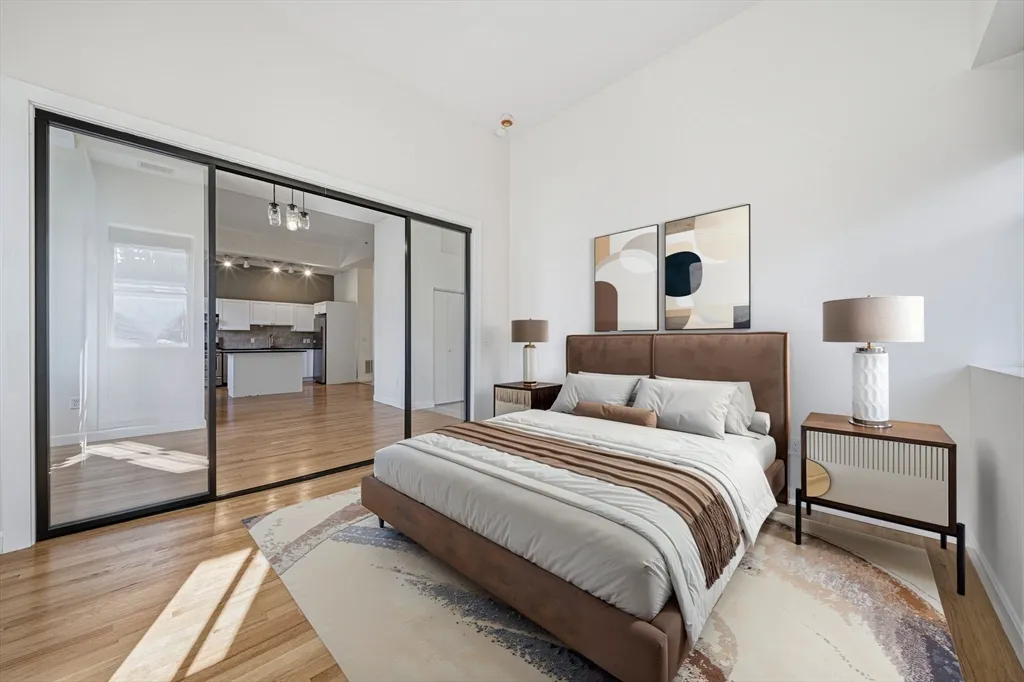 156 Chelsea St, East Boston