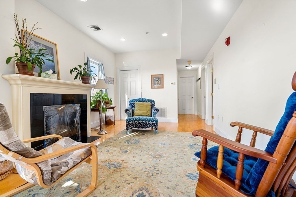 210 Summer St, Spring Hill