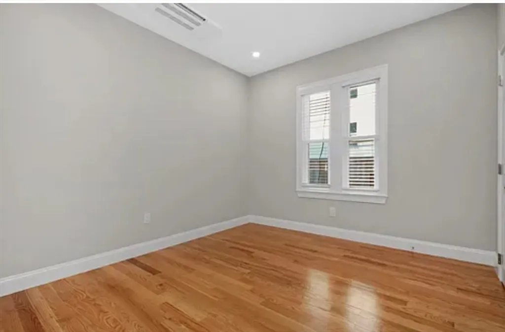 650 Dorchester Ave, South Boston