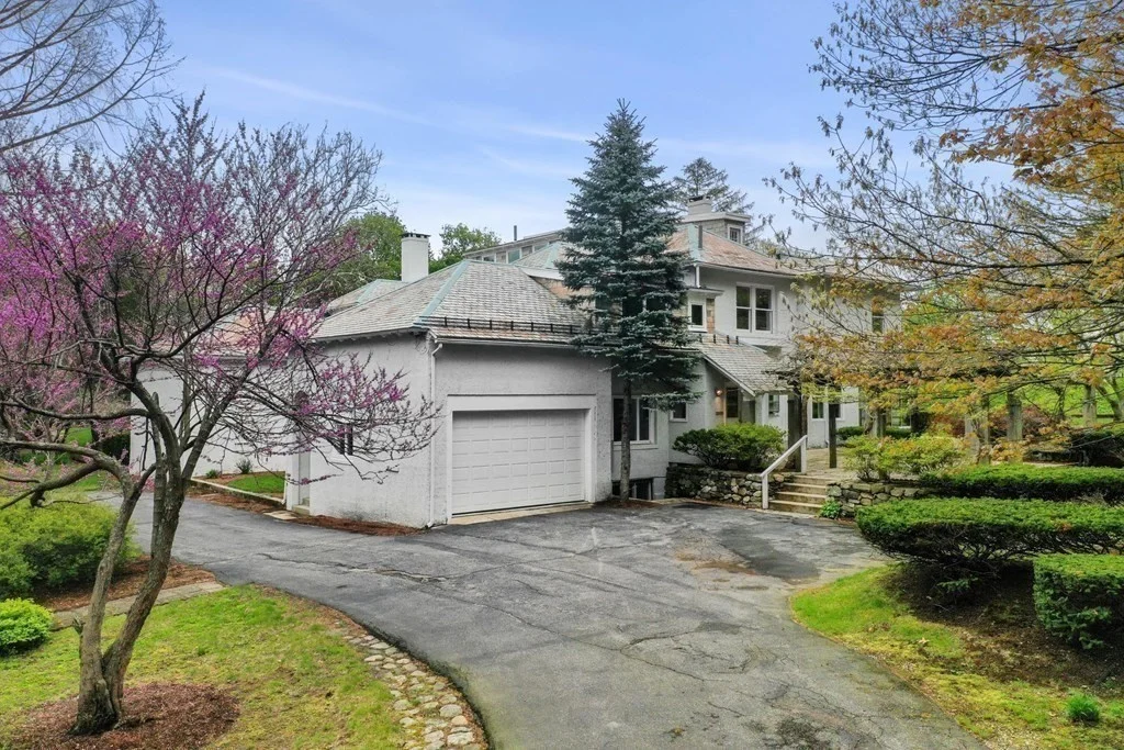 12 Summit Rd, Lexington