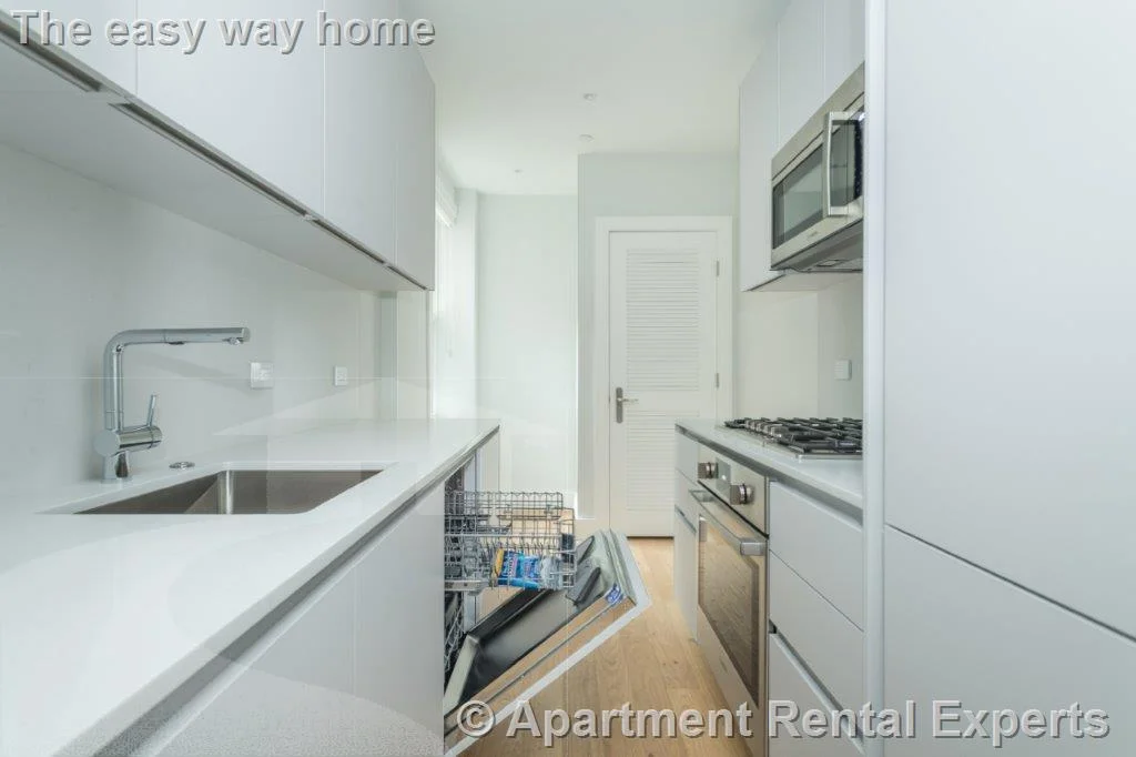 286 Chestnut Hill Ave, Brighton