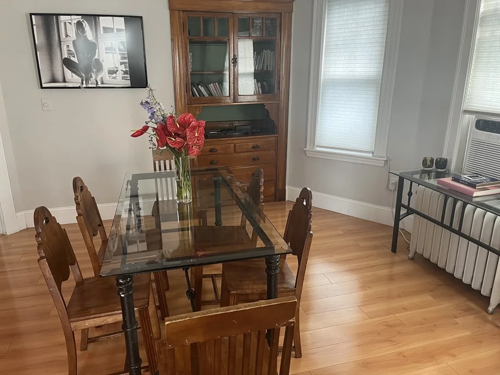 15 Parkton Rd, Jamaica Plain