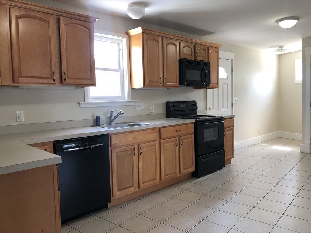 39 Magazine St, Roxbury