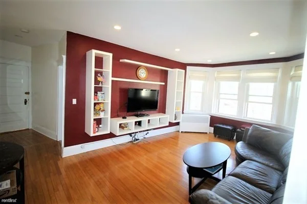 54 Dwight St, Coolidge Corner