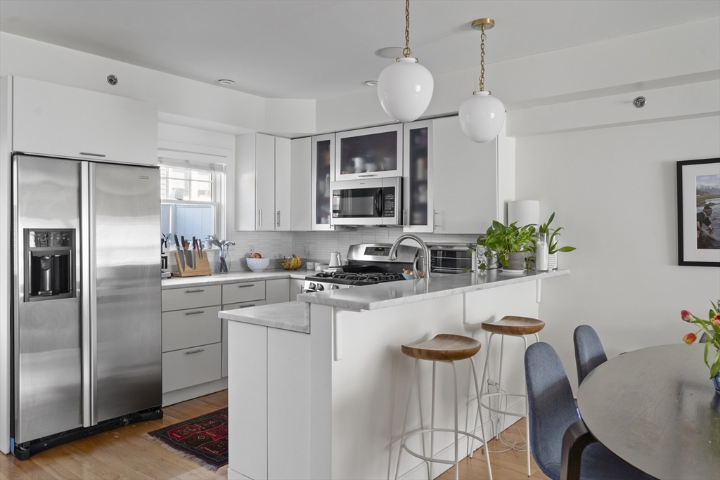 33 Middle St, South Boston