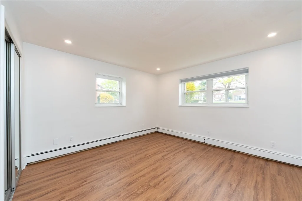 41 Warren St, Waltham