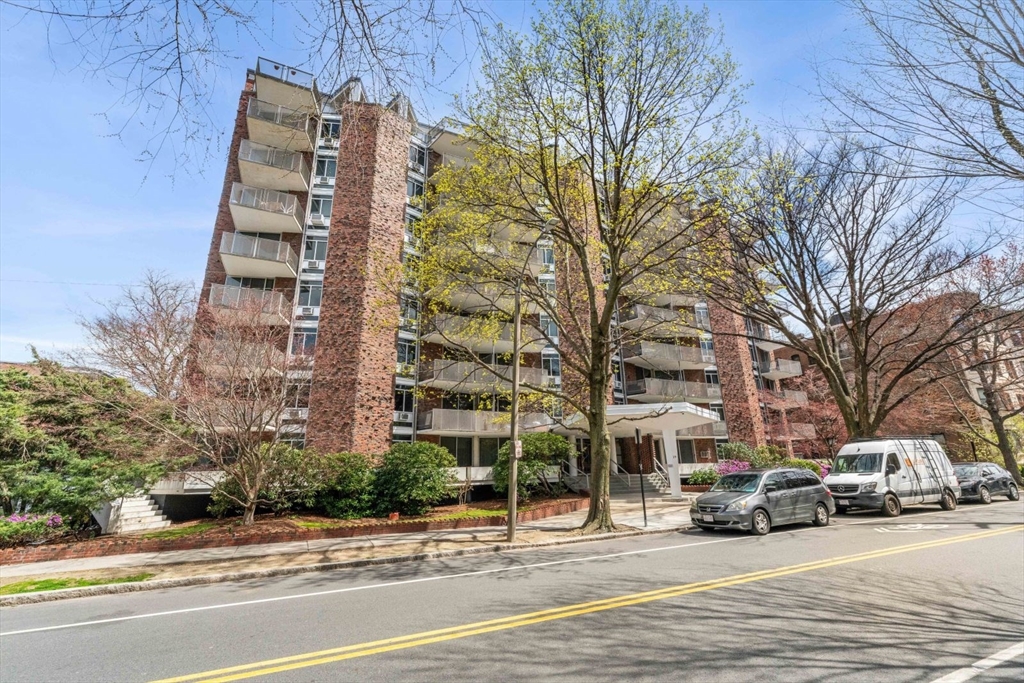 19 Winchester St, Coolidge Corner