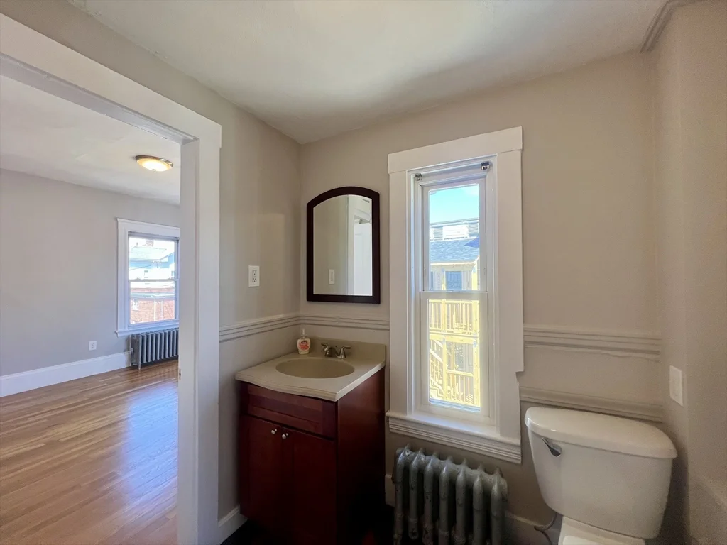17 Sanborn, Reading