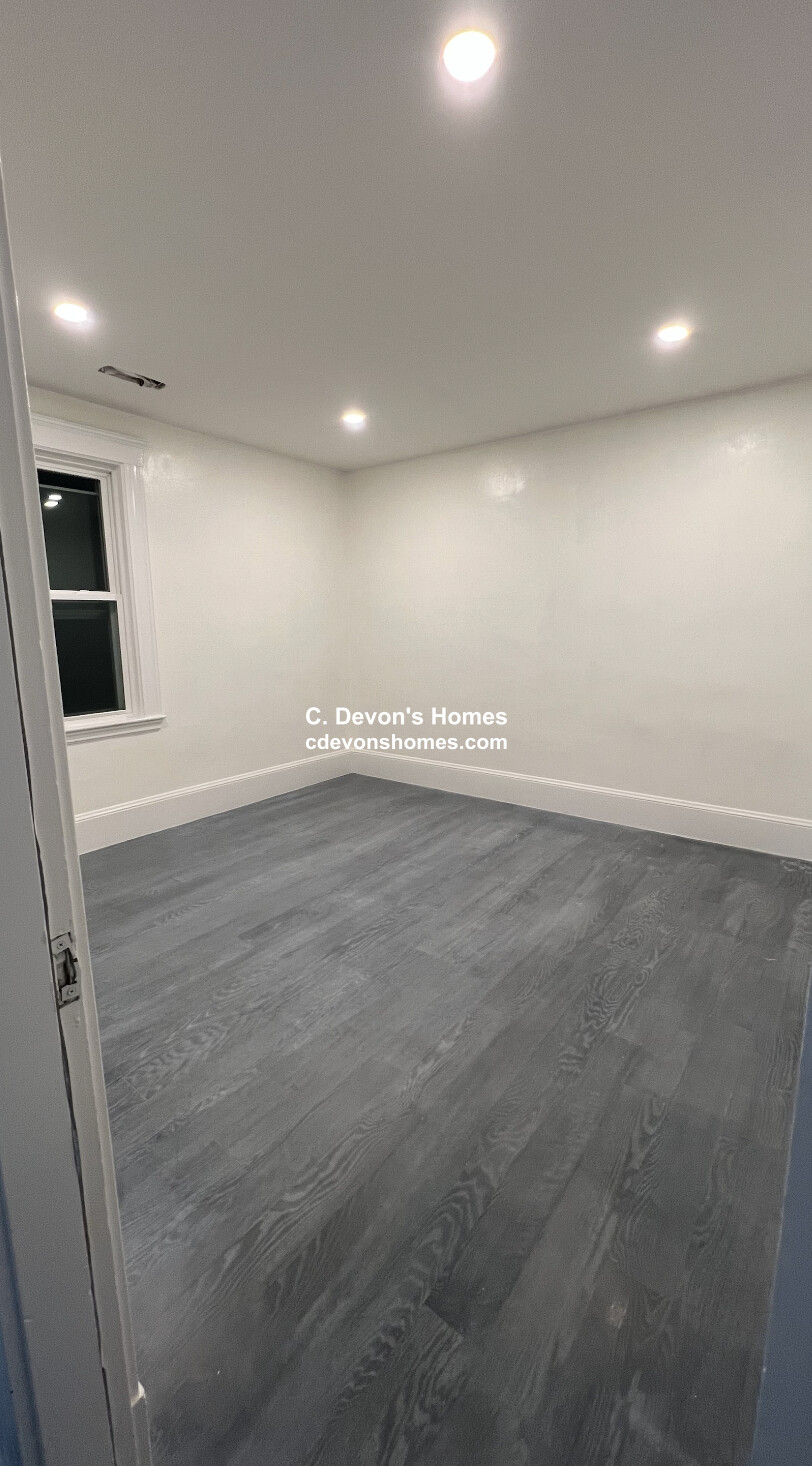 953 Shirley St, Winthrop